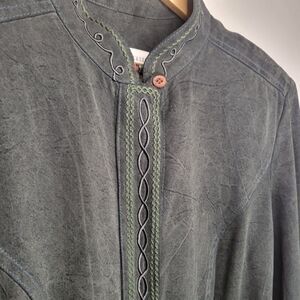 Hairston Roberson Women's Ropa Vintage Embroidered Botton Down Shirt Green Small
